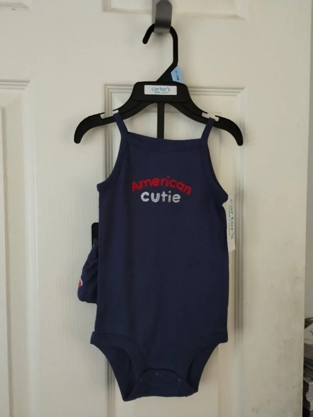 Carter's 2 piece outfit( onesie & bottoms),size-3-6 months